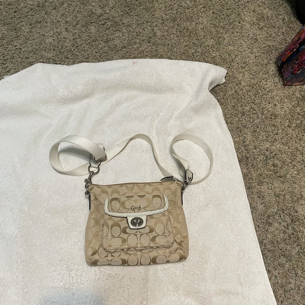 Coach Gold Cross body Signature purse, Gold ivory